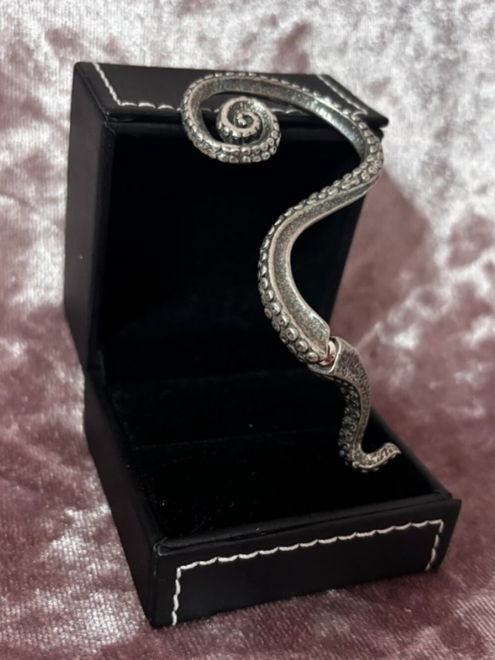 Kraken Ear Wrap Cuff Earring Octopus Tentacle - Picture 3 of 3